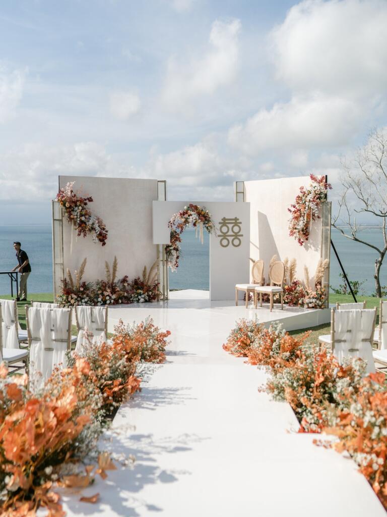 White Stage